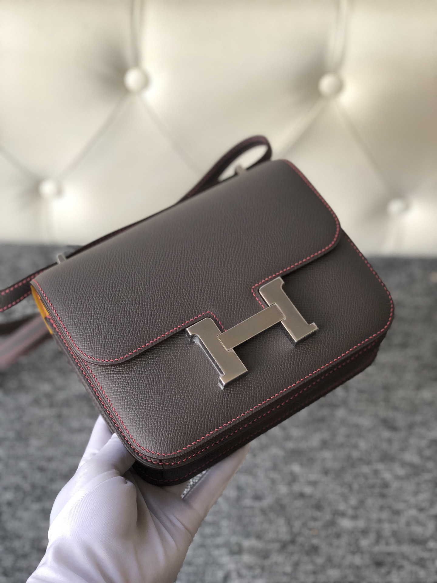 에르메스 콘스탄스18 그리스에땅 앰버옐로우 은장 앱송